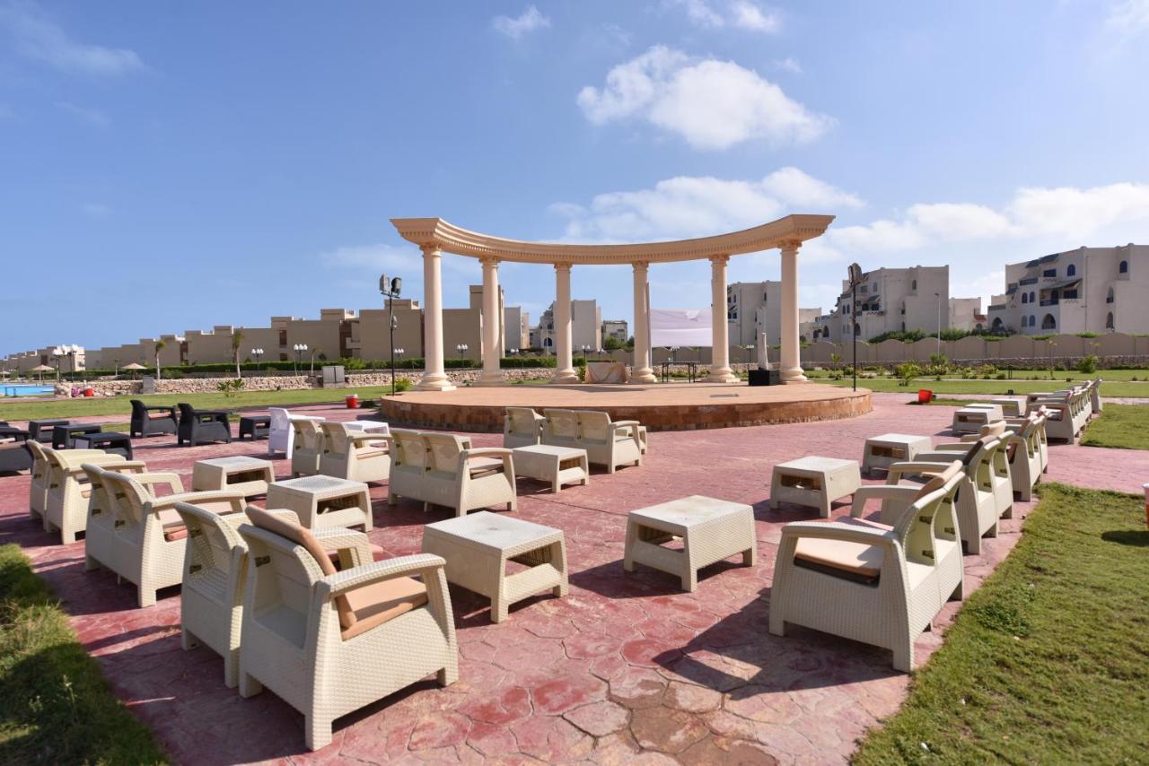 Tolip North Coast Hotel El Alamein Exterior photo The central park of the city