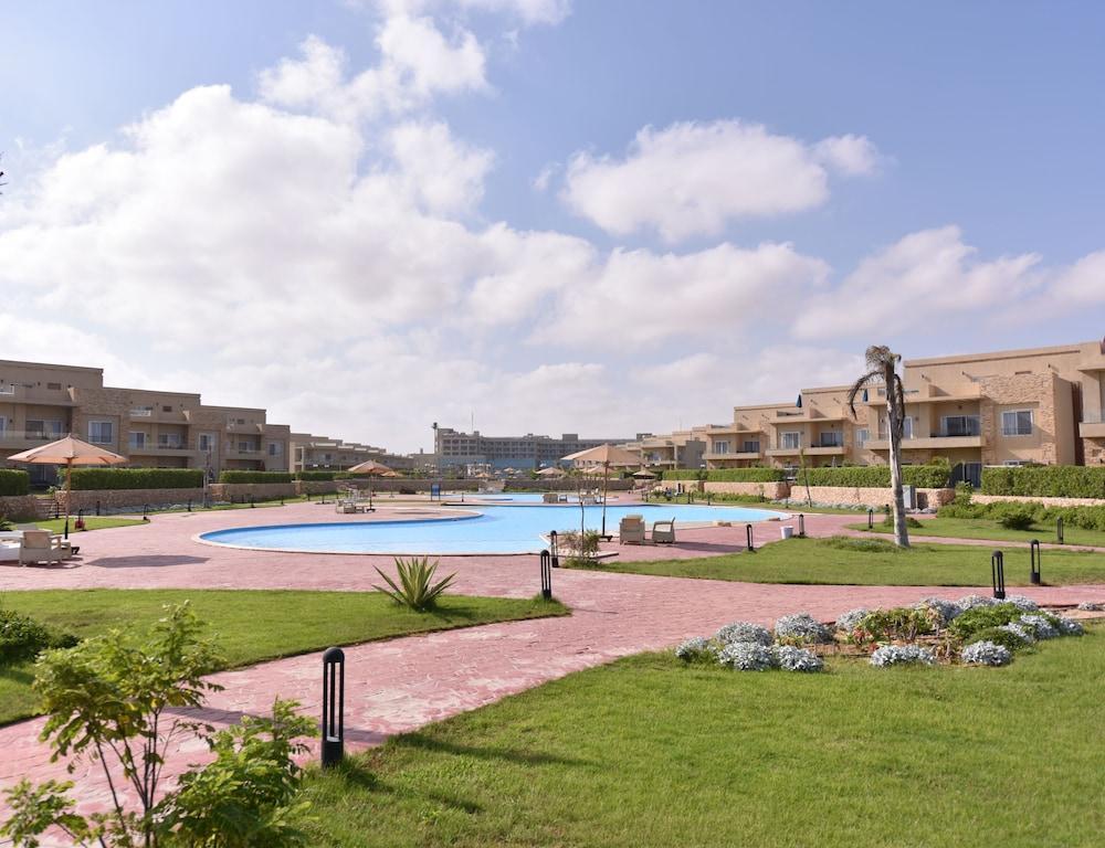 Tolip North Coast Hotel El Alamein Exterior photo Skyline compound